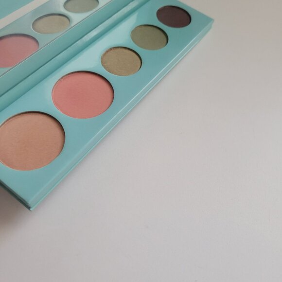 100% Pure Fruit Pigmented MERMAID Palette UNSEALED New SOLD OUT Online - Picture 10 of 10